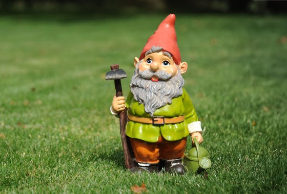 Study shows lively front yard decorations bring residents together