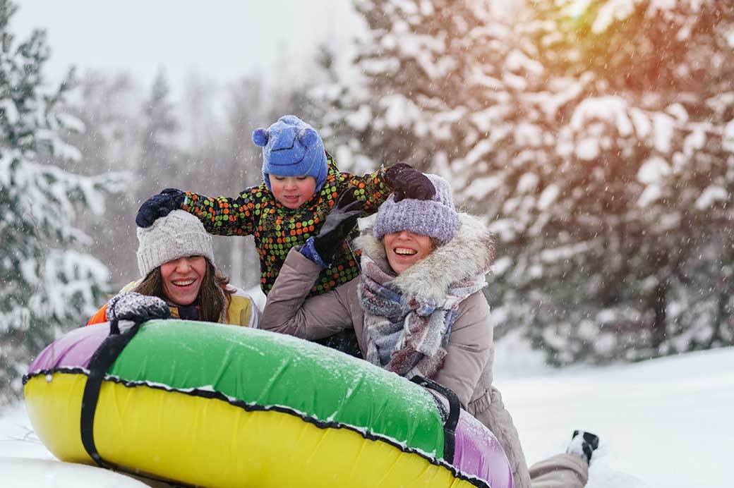 5 Best Inflatable Snow Tubes Nov. 2020 BestReviews