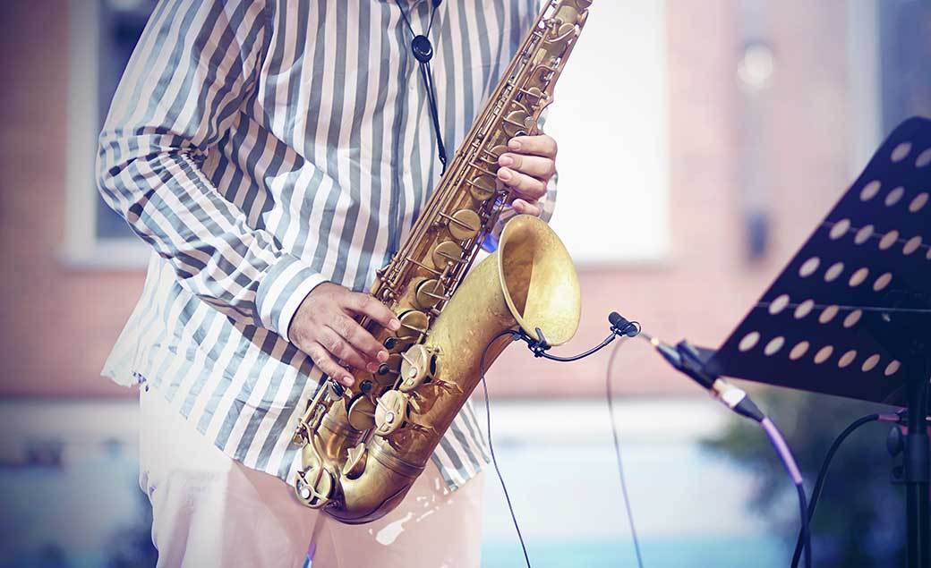 5 Best Saxophone Stands Aug. 2021 BestReviews