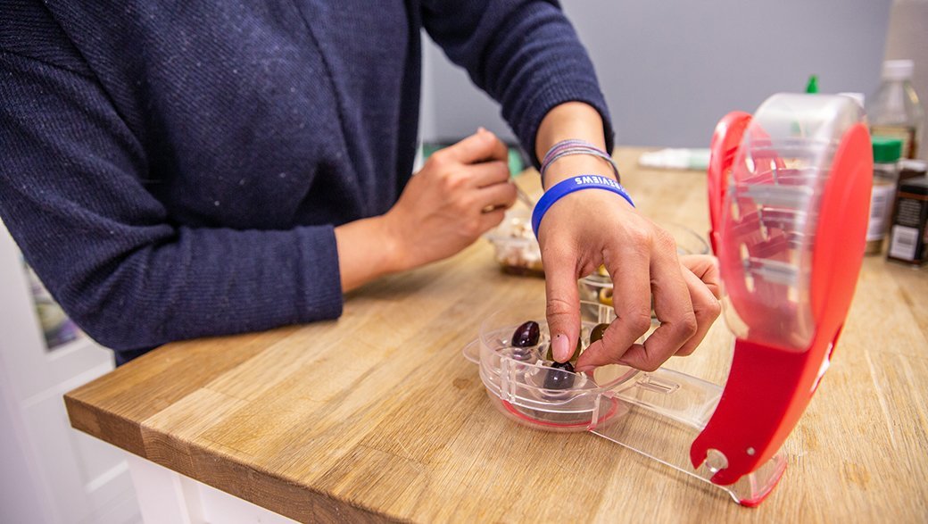 5 Best Olive Pitters Aug. 2024 BestReviews