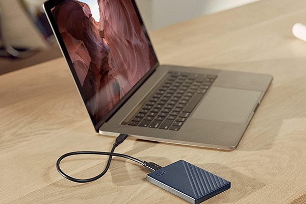 best external hard drive for mac to plug to airport extreme