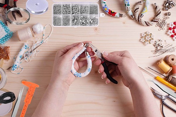 5 Best Jewelry-Making Kits for Adults - Jan. 2024 - BestReviews