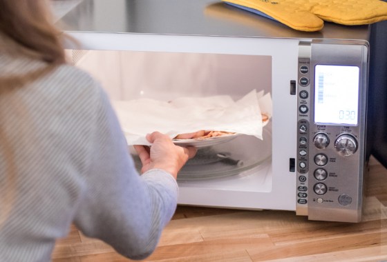 Sharp vs. Samsung microwave