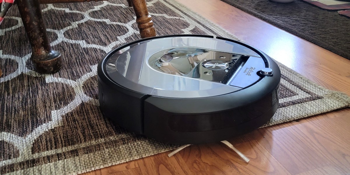 Roomba i8+ vs. j8+: Which is best for you?