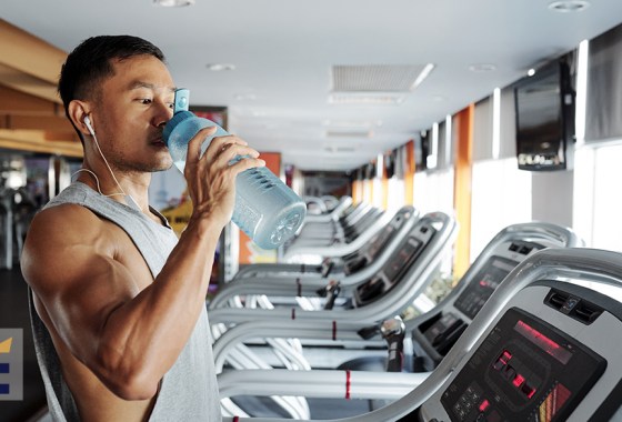 Best half gallon water bottle