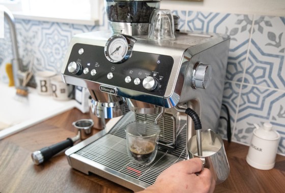 Best coffee maker with grinder