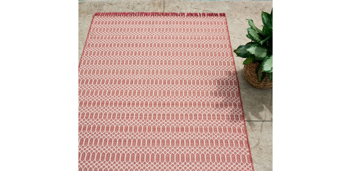 Better Homes &amp; Gardens Woven Geo Outdoor Rug