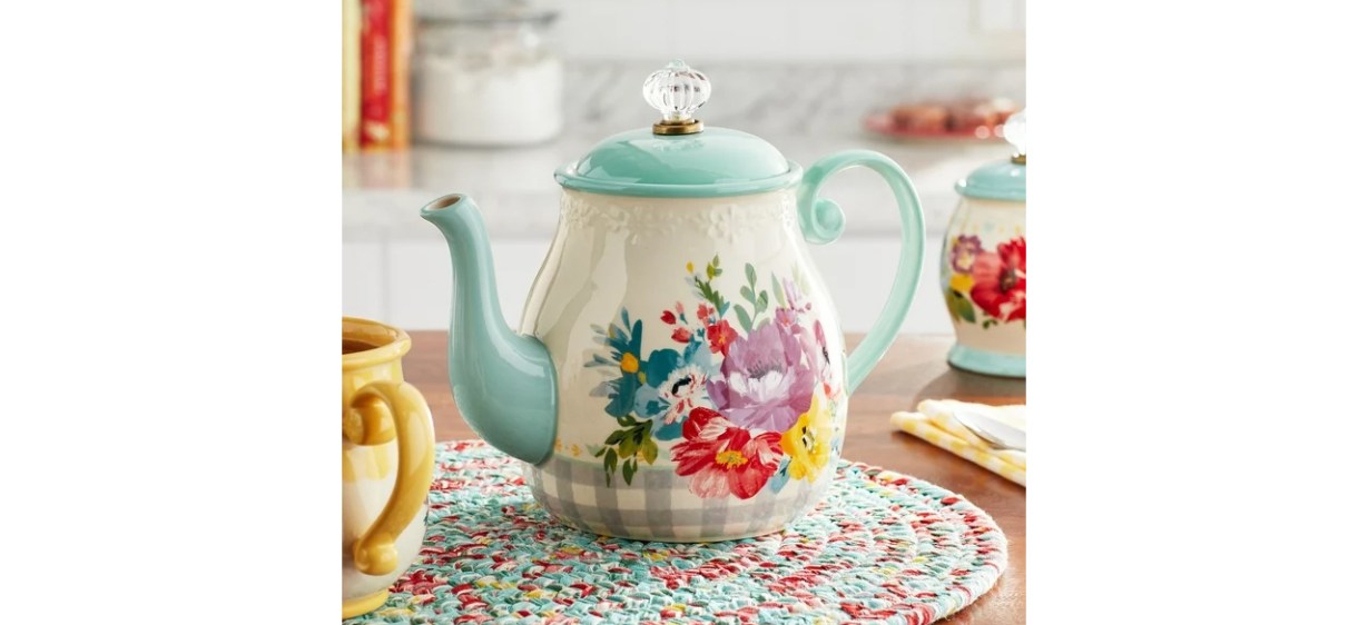 The Pioneer Woman Sweet Romance Blossom White 1.48-Quart Tea Pot