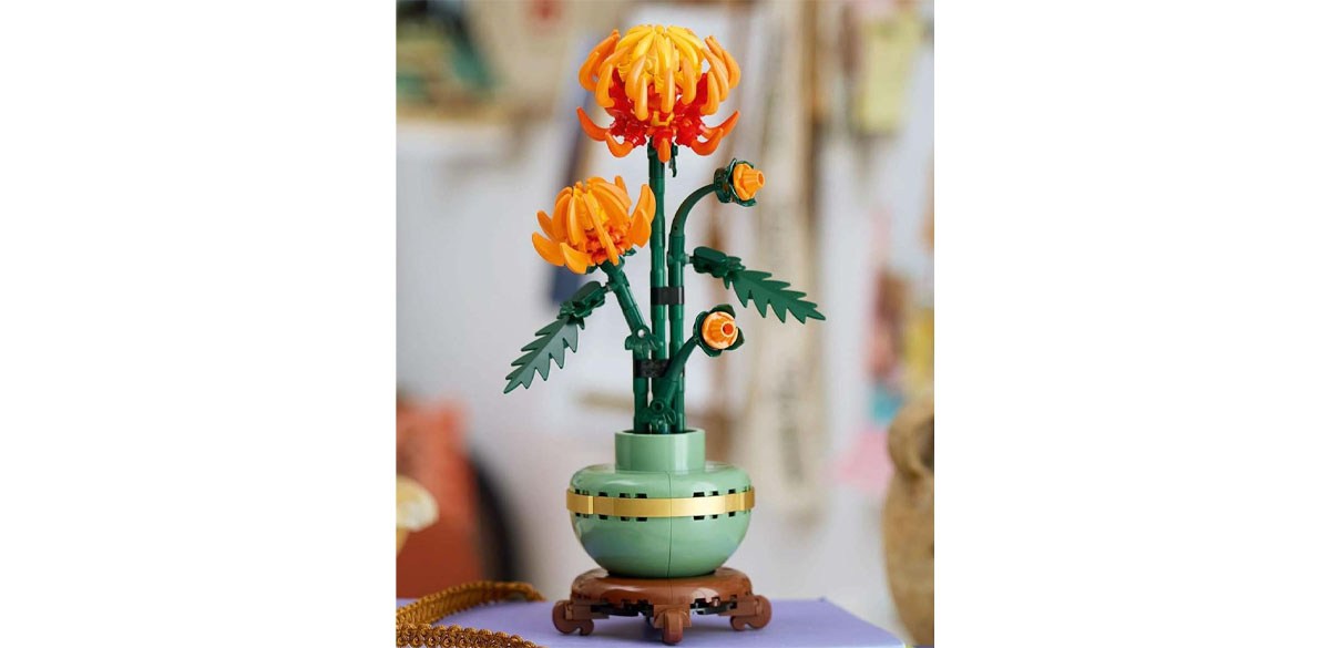 LEGO Botanicals Chrysanthemum Building Set