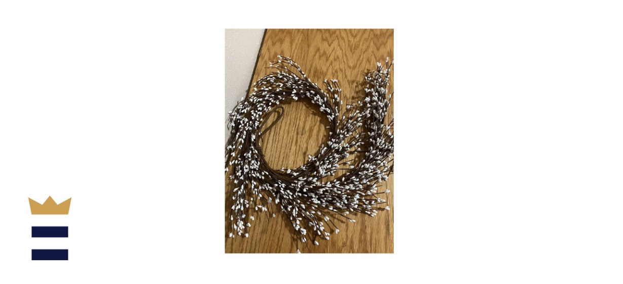 Bright White Pip Berry Garland